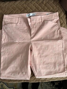 Old Navy Light Pink Daisy Embroidered pants
